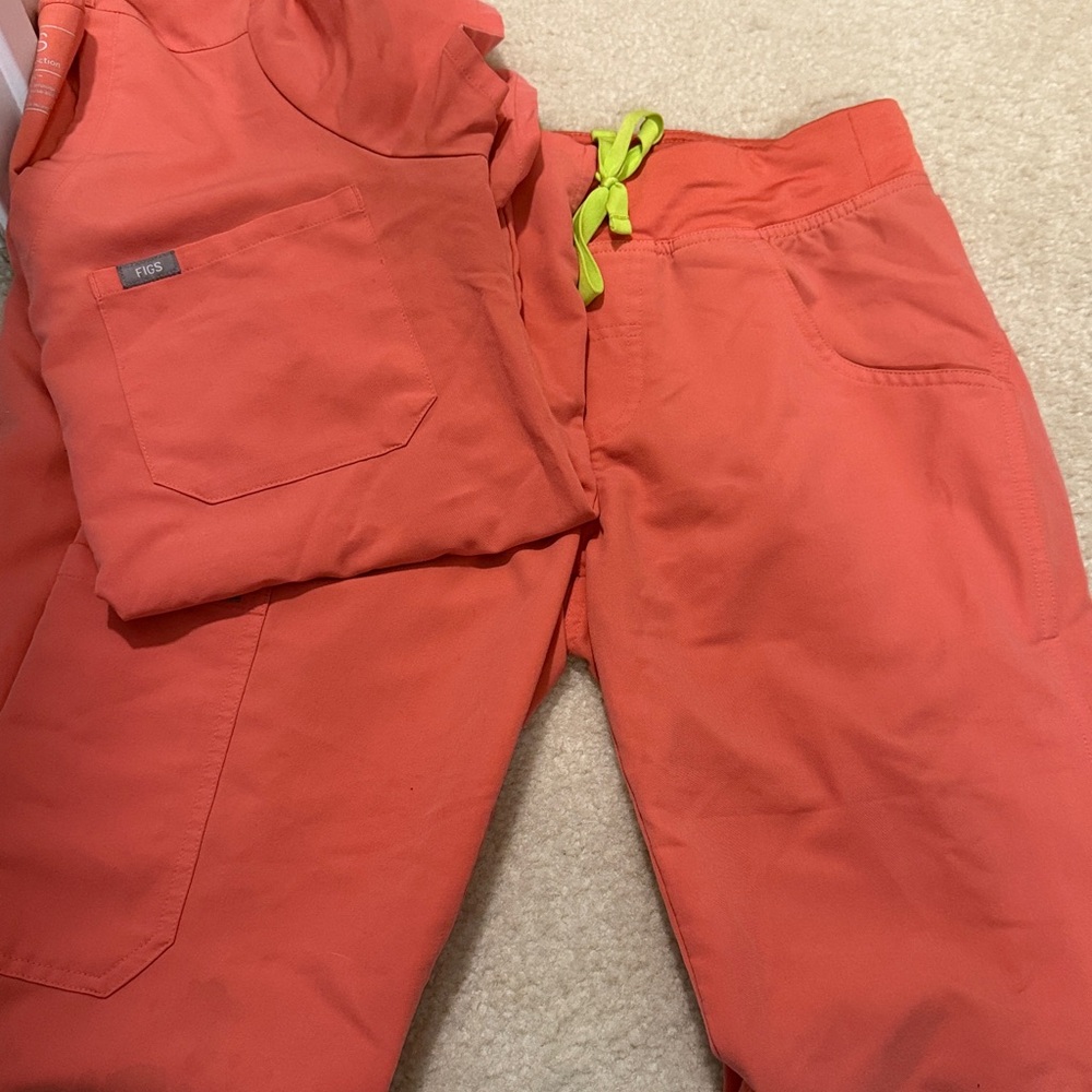 Coral Scrub Set with Neon Green Drawstring